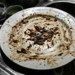 perche-labitudine-di-lasciare-i-piatti-sporchi-fuori-per-tutta.webp.webp